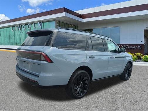 2025 Lincoln Navigator Reserve