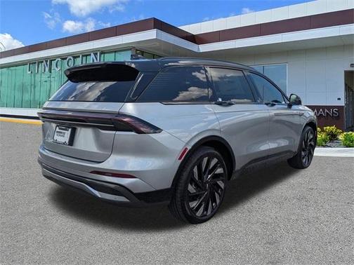 2025 Lincoln Nautilus Reserve