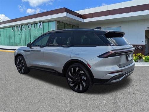 2025 Lincoln Nautilus Reserve