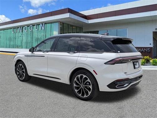 2025 Lincoln Nautilus Reserve