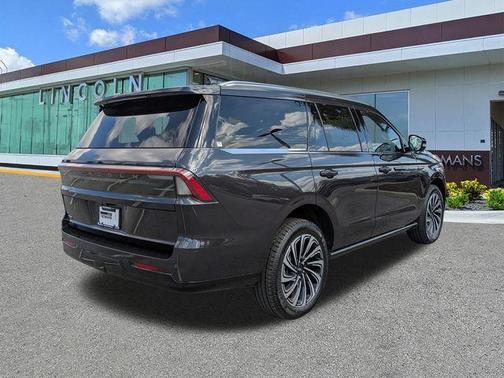 Starlight 2026 Lincoln Navigator Black Label