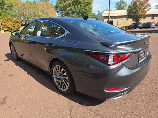 2025 Lexus ES 350 Ultra Luxury