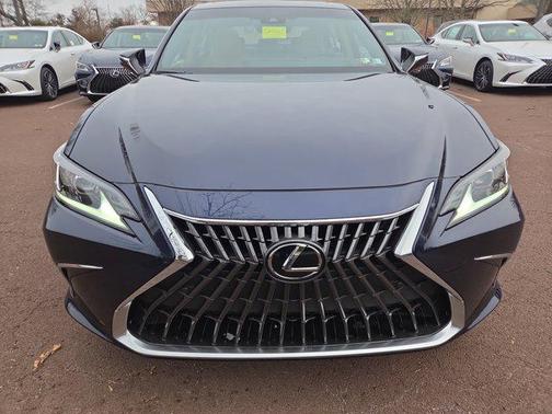 2025 Lexus ES 350 Base