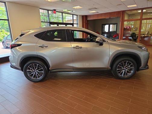 2024 Lexus NX 350h Premium