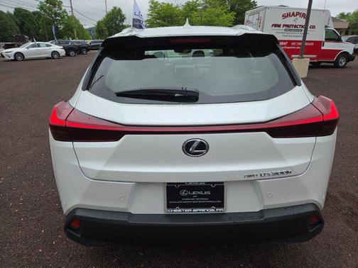 2025 Lexus UX 300h Premium