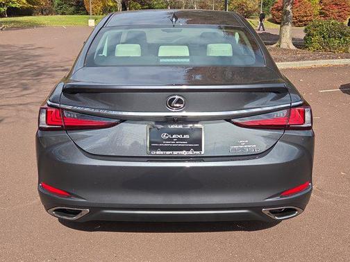 2025 Lexus ES 350 Base