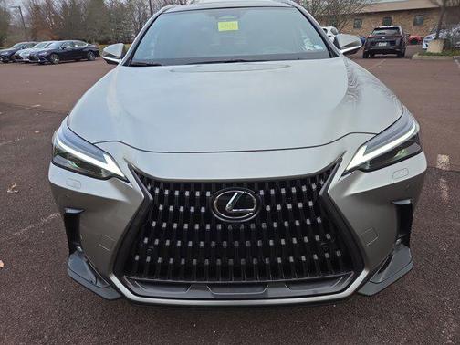 2026 Lexus NX 450h+ Luxury