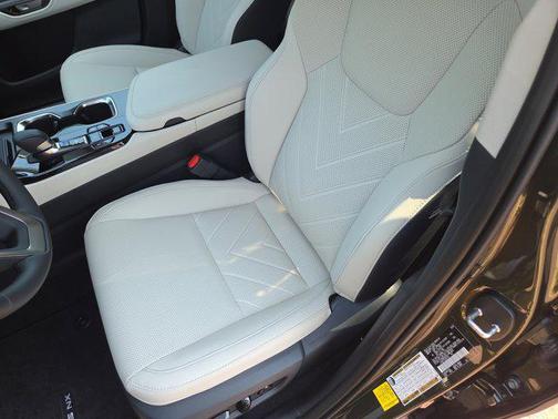 2025 Lexus NX 450h+ Luxury