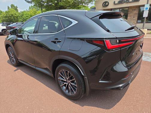 2025 Lexus NX 350h Premium