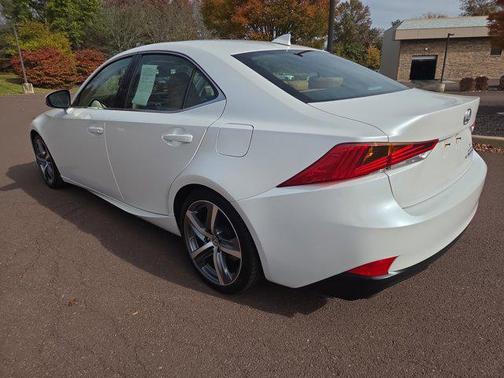 2018 Lexus IS 300 Base