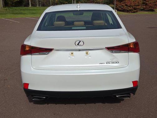 2018 Lexus IS 300 Base