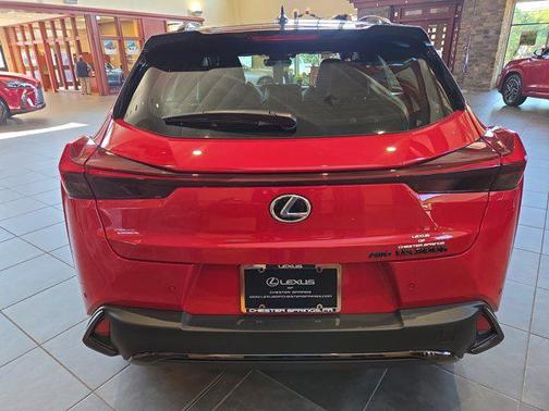 2025 Lexus UX 300h F SPORT Handling