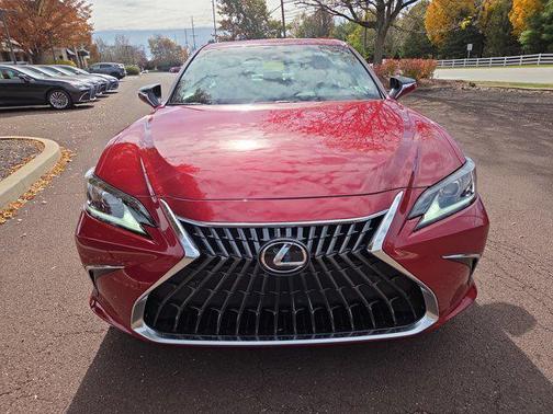 2025 Lexus ES 350 Base