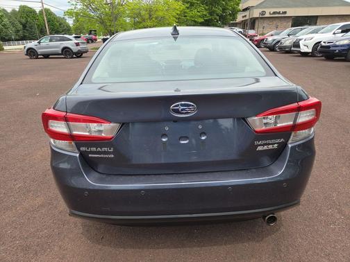 Carbide Gray Metallic 2017 Subaru Impreza 2.0i Limited