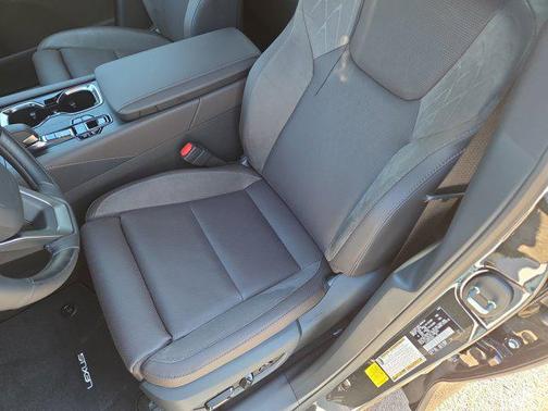 Caviar 2026 Lexus RX 450h+ Base