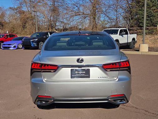 2025 Lexus LS 500 Base