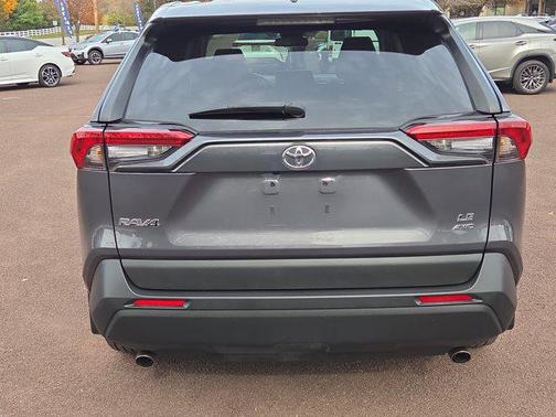 2022 Toyota RAV4 LE