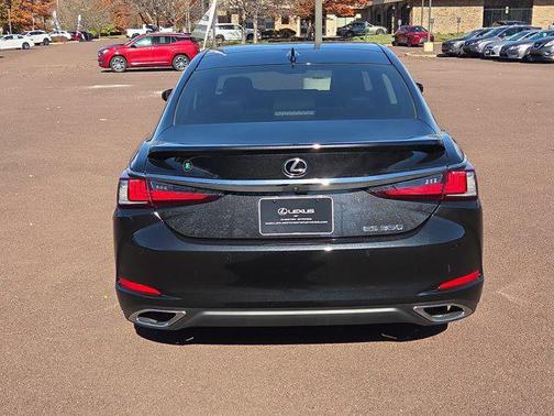 2022 Lexus ES 350 Luxury