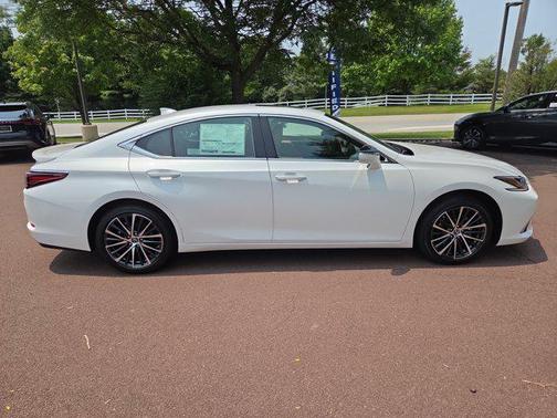 2025 Lexus ES 350 Base