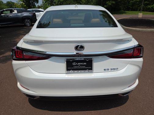 2025 Lexus ES 350 Base