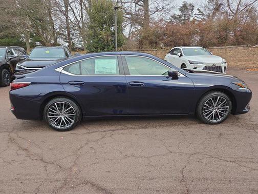 2025 Lexus ES 350 Base