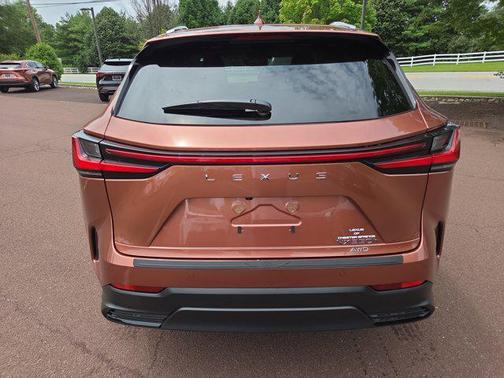2025 Lexus NX 350h Premium
