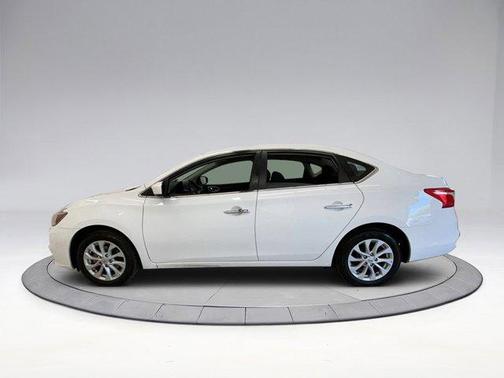 Photo 5 of 39 of 2019 Nissan Sentra SV