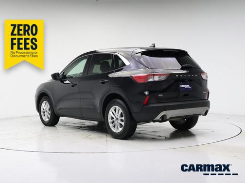 Black 2022 Ford Escape SE