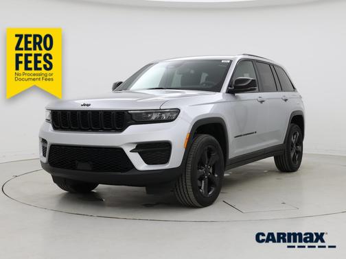 Silver 2023 Jeep Grand Cherokee Altitude