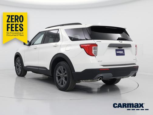White 2023 Ford Explorer XLT