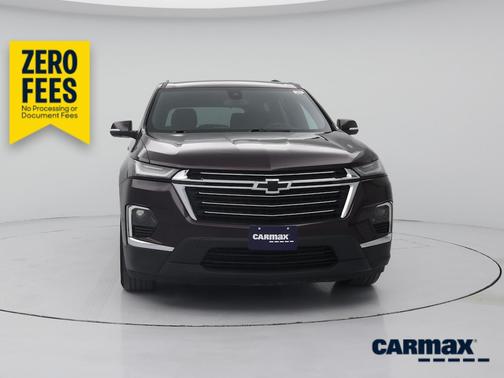 Red 2023 Chevrolet Traverse LT Cloth