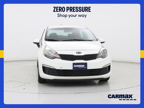 White 2017 Kia Rio LX