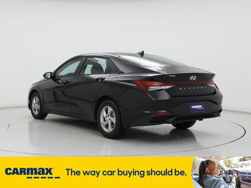 2023 Hyundai ELANTRA SE