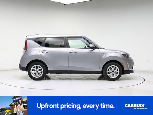 Silver 2025 Kia Soul LX