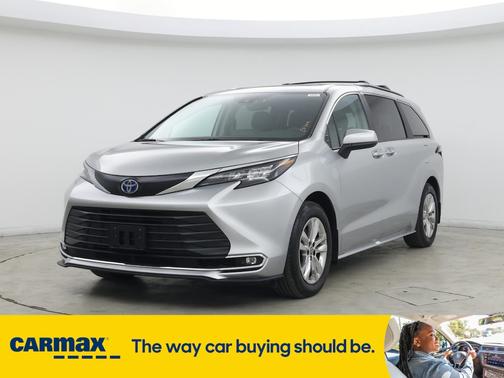 2024 Toyota Sienna XLE