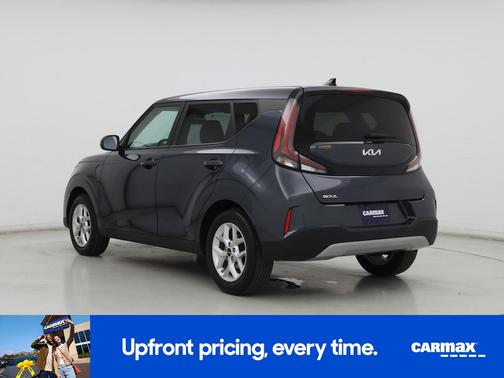 Gray 2024 Kia Soul LX