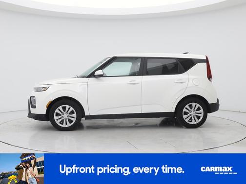 White 2021 Kia Soul LX