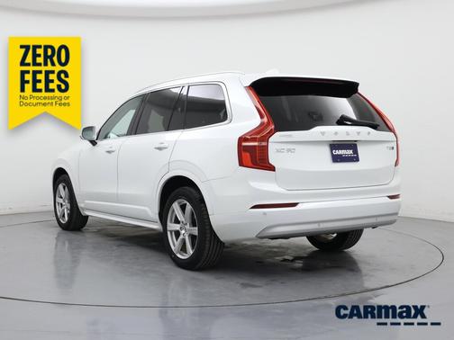 White 2022 Volvo XC90 T5 Momentum