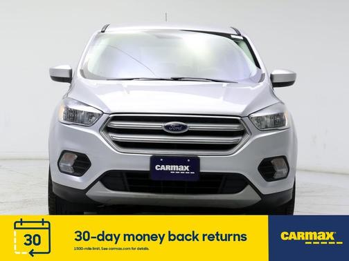 Photo 5 of 25 of 2017 Ford Escape SE