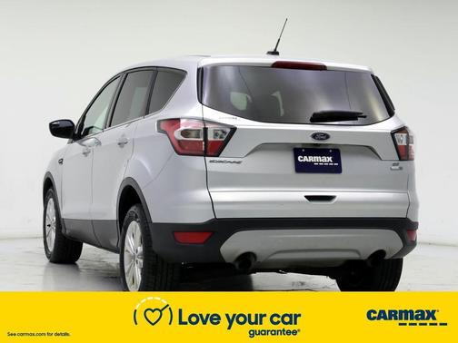 Photo 2 of 25 of 2017 Ford Escape SE