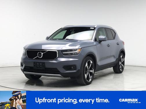 2020 Volvo XC40 T5 Momentum