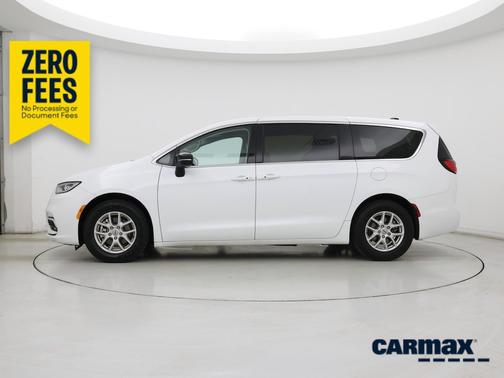 White 2024 Chrysler Pacifica Touring L