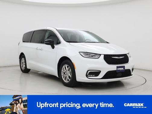 White 2024 Chrysler Pacifica Touring L
