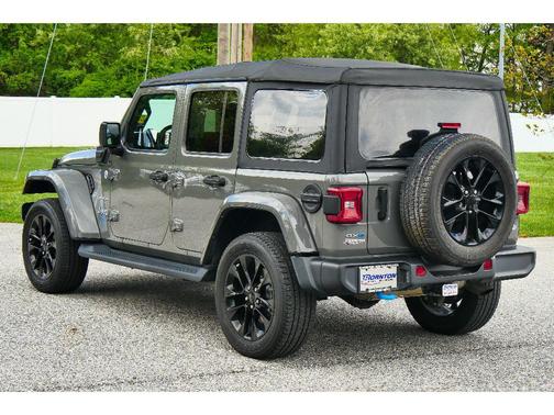 Sting-Gray Clearcoat 2022 Jeep Wrangler Unlimited 4xe Sahara