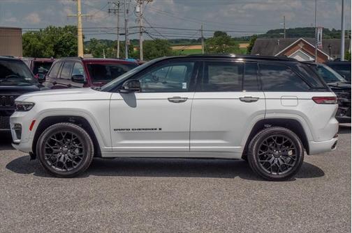 2025 Jeep Grand Cherokee Summit