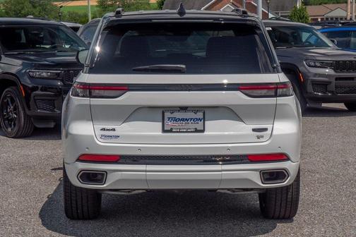 2025 Jeep Grand Cherokee Summit