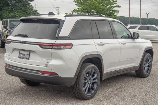 Bright White Clearcoat 2026 Jeep Grand Cherokee 85th Anniversay Edition 4x4