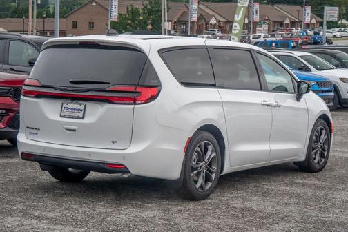 2026 Chrysler Pacifica L