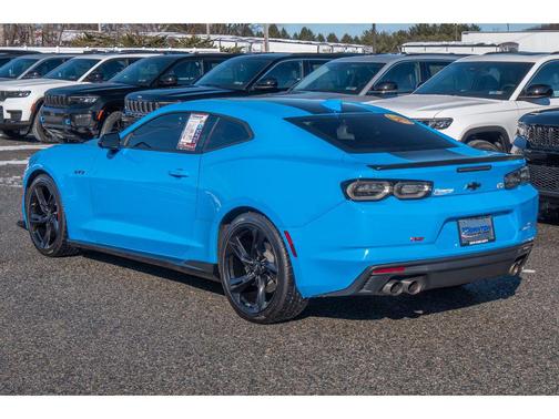 2022 Chevrolet Camaro RWD Coupe LT1