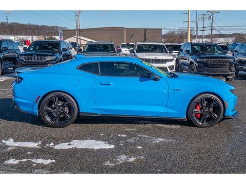 2022 Chevrolet Camaro RWD Coupe LT1